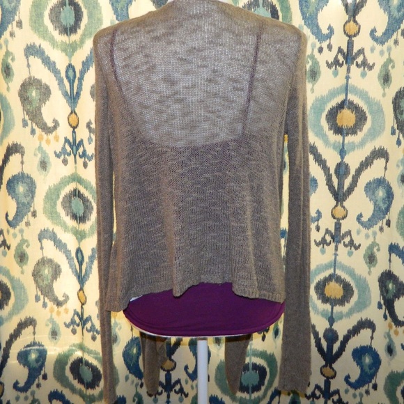 Cropped sweater - Picture 2 of 2